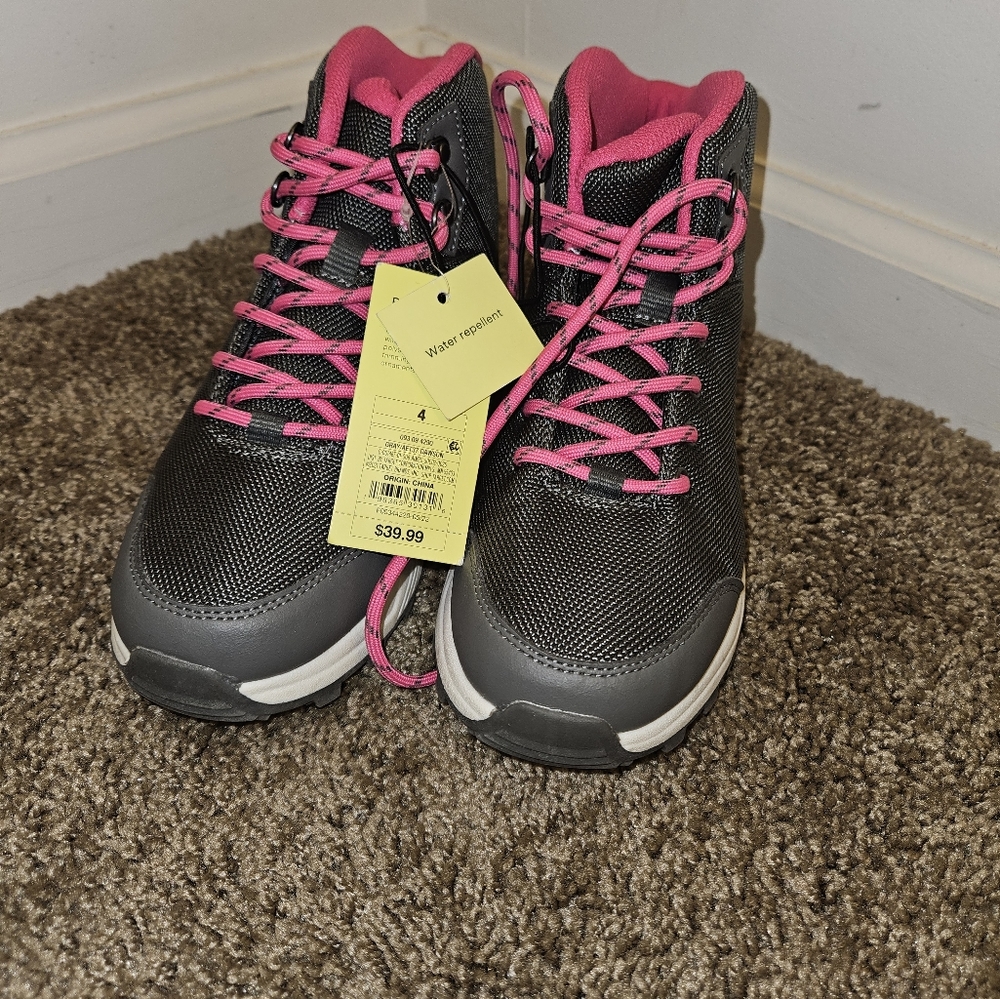 Boot - Picture 4 of 4